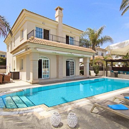 Villa Oceania - Beachfront Paralimni Luaran gambar