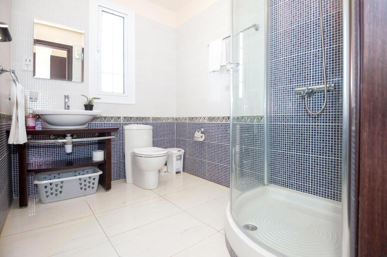 Villa Oceania - Beachfront Paralimni Luaran gambar