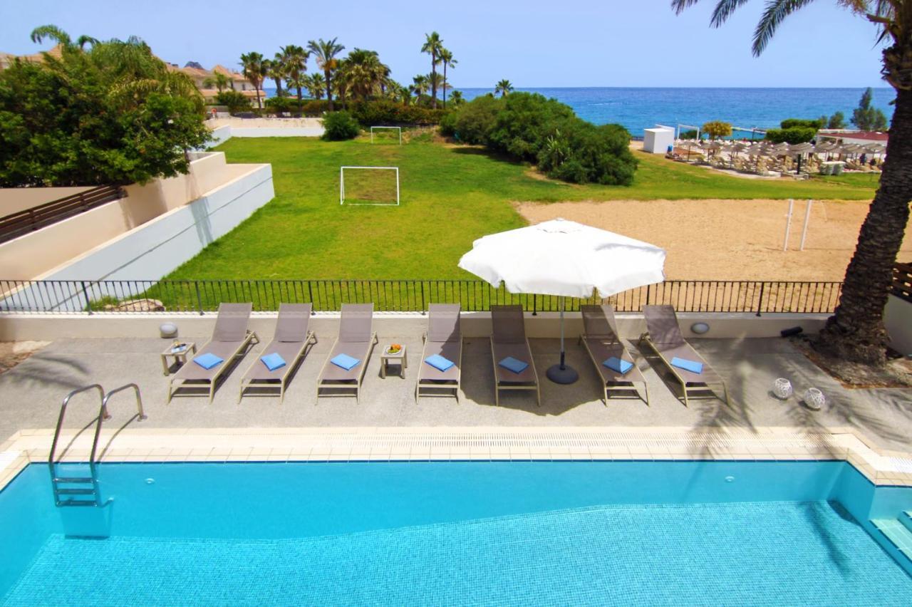 Villa Oceania - Beachfront Paralimni Luaran gambar