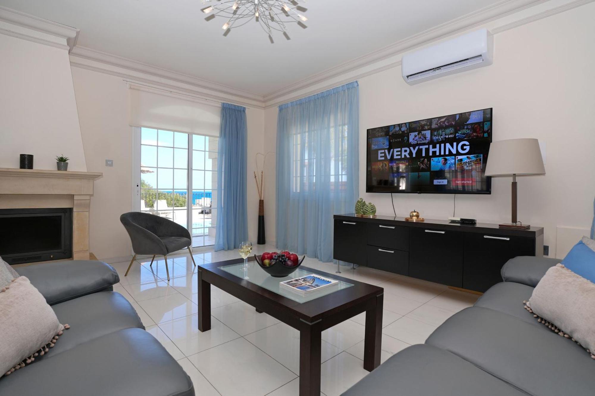 Villa Oceania - Beachfront Paralimni Luaran gambar